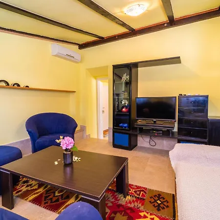 Lovely In With Kitchen *