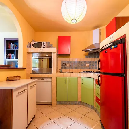 Lovely In With Kitchen Holiday home