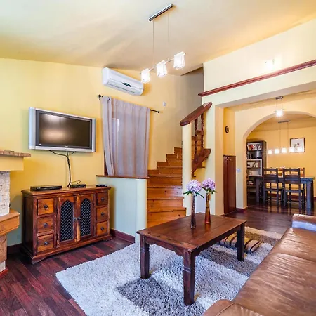 بيت للعطل Pet Friendly In Veliki Vareški
