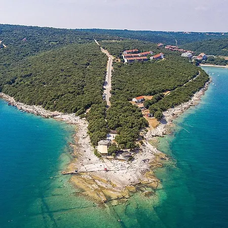 بيت للعطل Pet Friendly In *